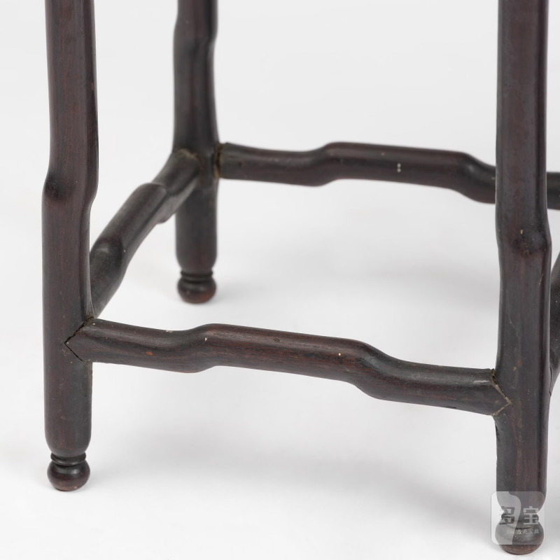 A group of three hardwood tall tables, - 图12